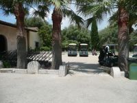 Canyamel Golf Clubhaus Parkplatz Buggy, Hauseingang Palmen