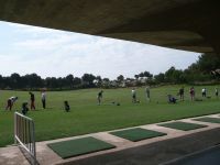 Abschl&auml;ge auf dem Golfplatz mit Matten &Uuml;berdacht
