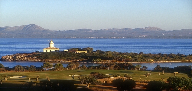 Golfplatz Club de Golf Alcanada  Meerblick