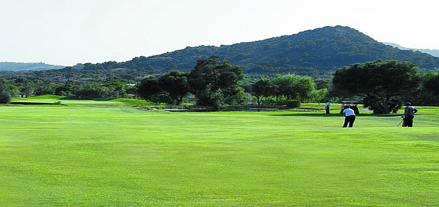 Golfplatz Pula Golf Resort Blick auf die Berge